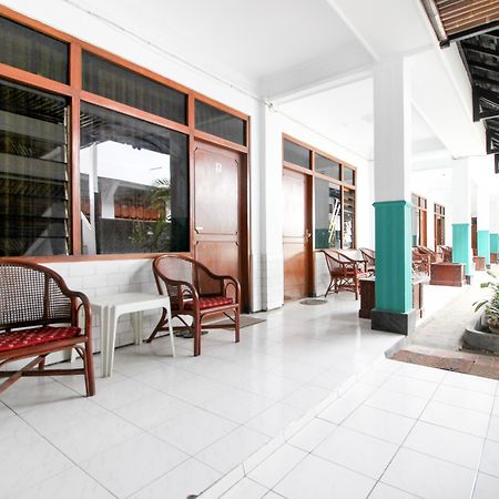 Reddoorz Plus Near Alun Alun Selatan Джокякарта Екстериор снимка