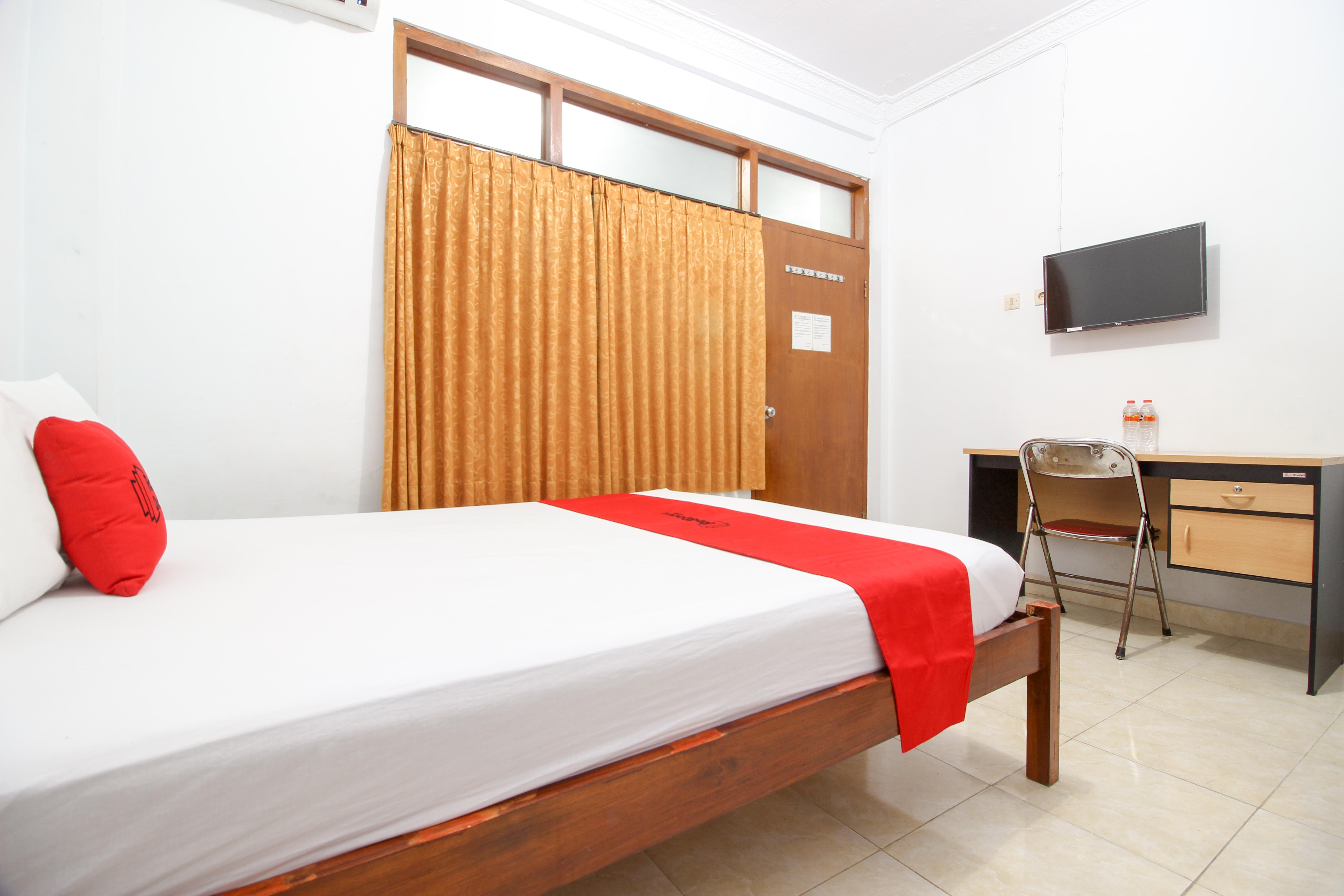 Reddoorz Plus Near Alun Alun Selatan Джокякарта Екстериор снимка